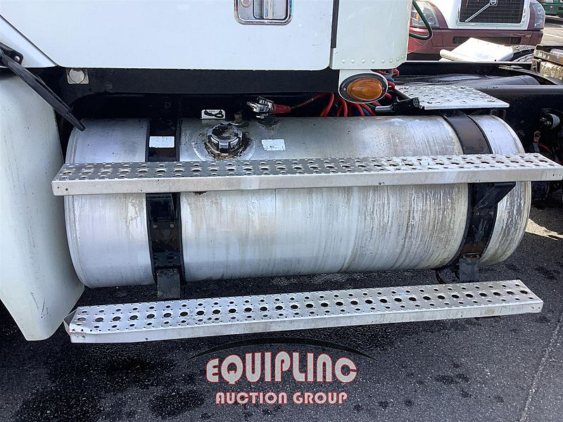 2014 Freightliner Columbia Glider (For Sale) Day Cab ELAGFV6206