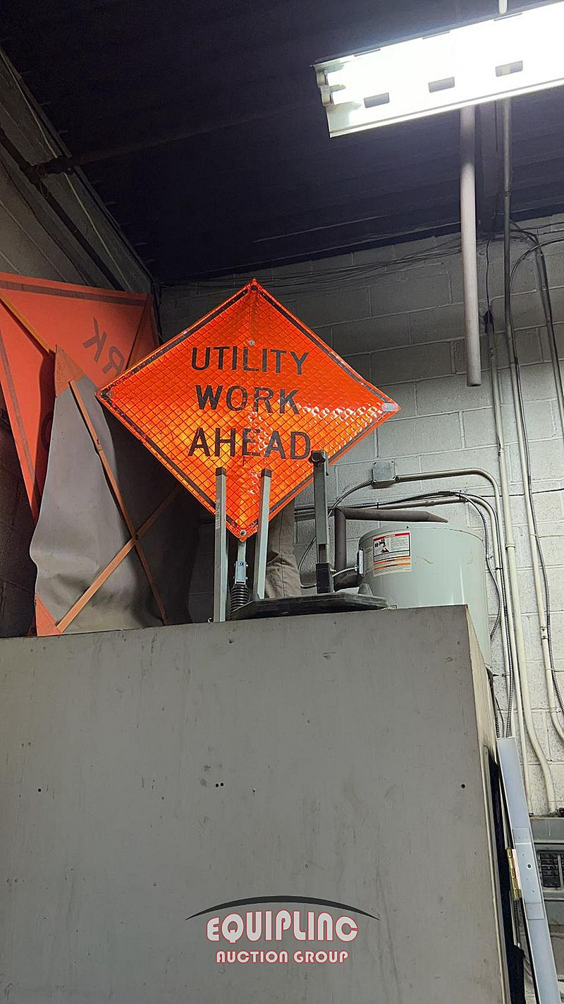CONSTRUCTION SIGN (For Sale) Misc Equipment TKLOT319
