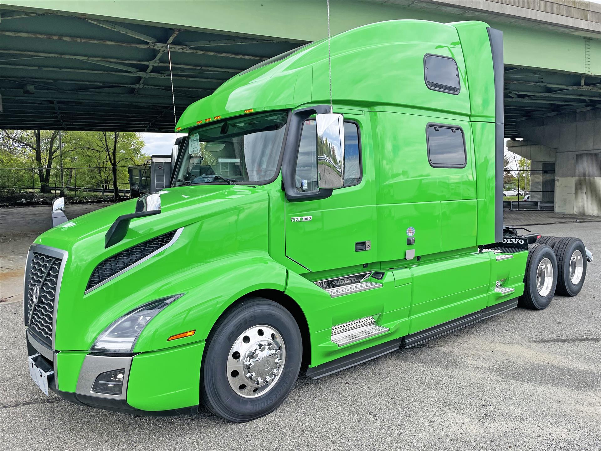 2024 Volvo VNL 860 For Sale 77" Sleeper NJ12250