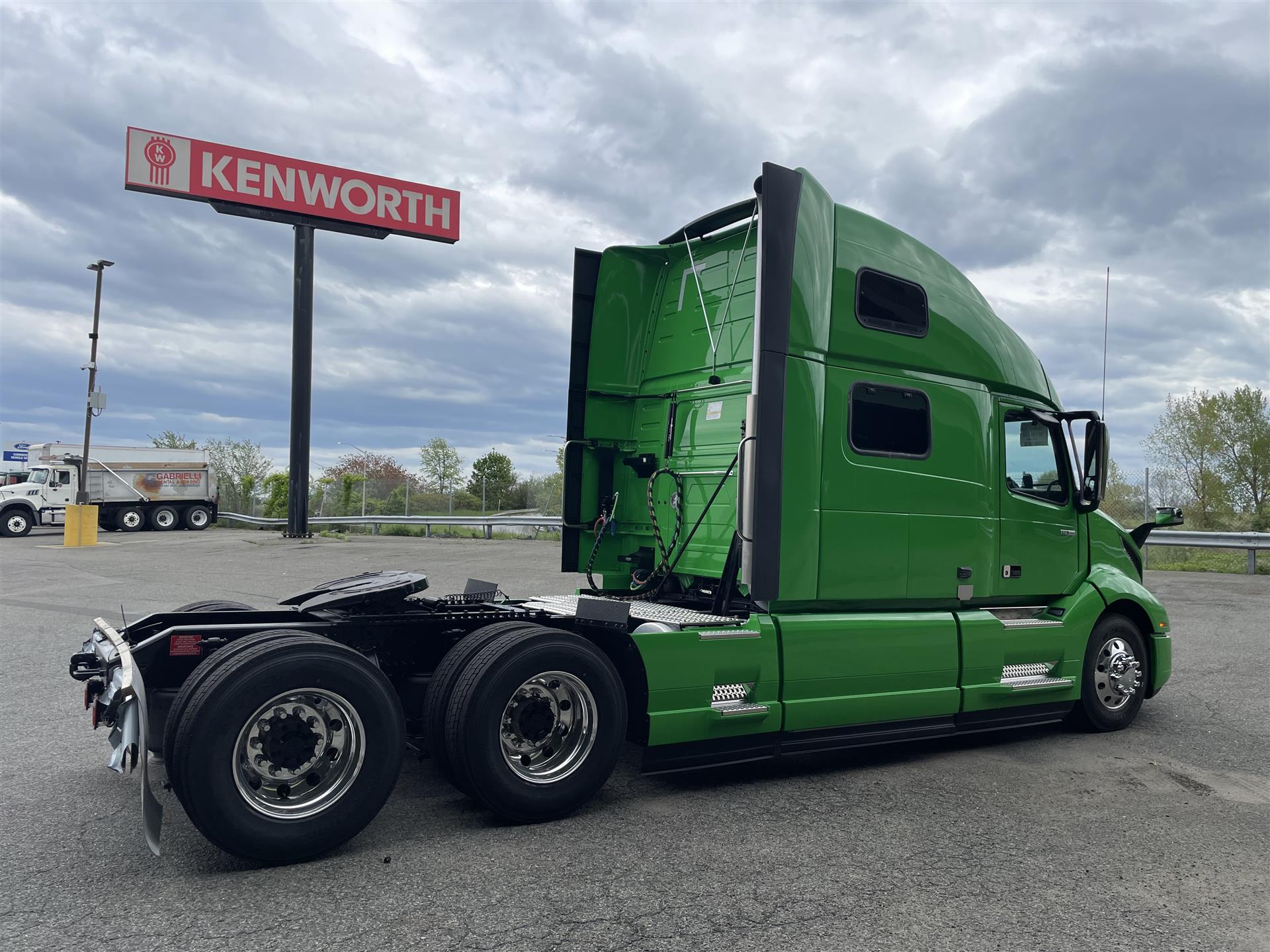 2024 Volvo VNL 860 For Sale 77" Sleeper NJ12250