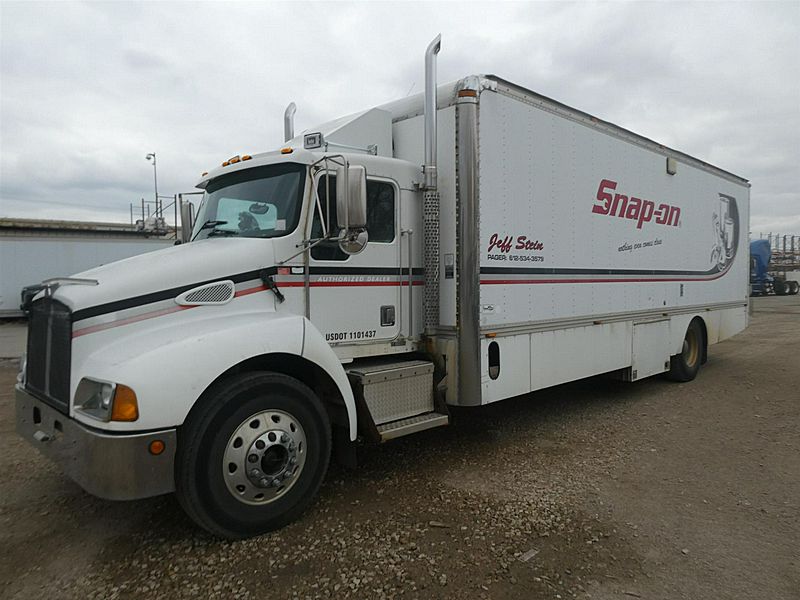 2001 Kenworth T300 For Sale 28' Box 10063