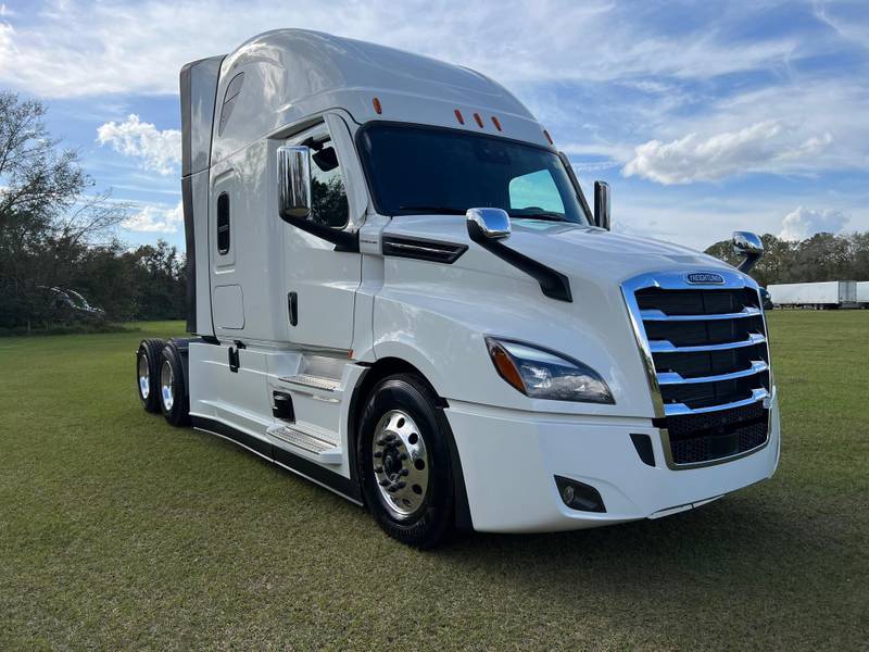 Freightliner Cascadia 2025 Interior Dimensions