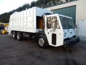 2007 CCC LET2-46 - Refuse Truck