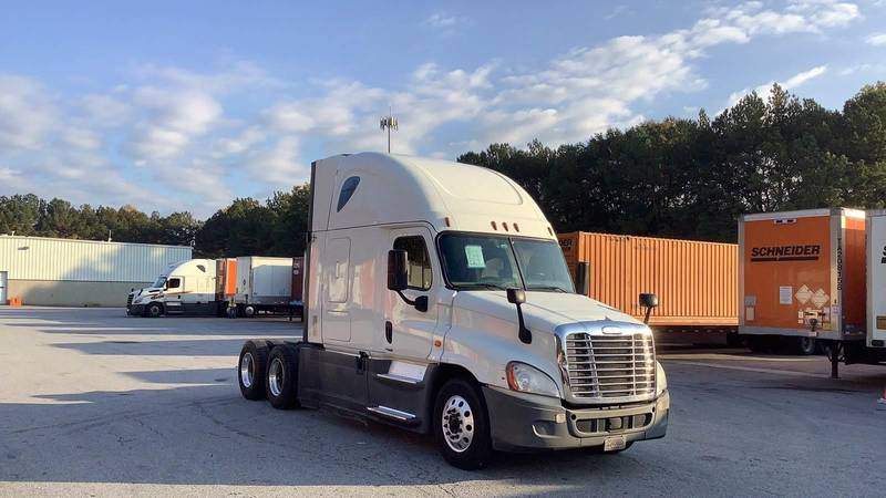 2017 Freightliner Cascadia (For Sale) | 72