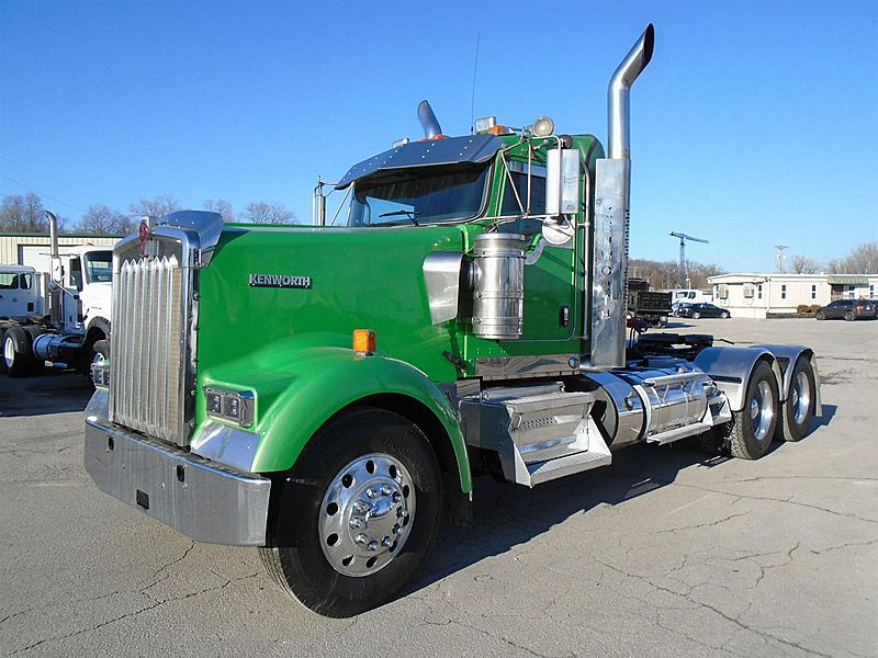 2013 Kenworth W900 (For Sale) Day Cab TA38777