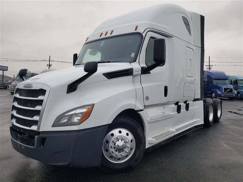 2018 Freightliner Cascadia CASCADEVO1 (For Sale) | 72