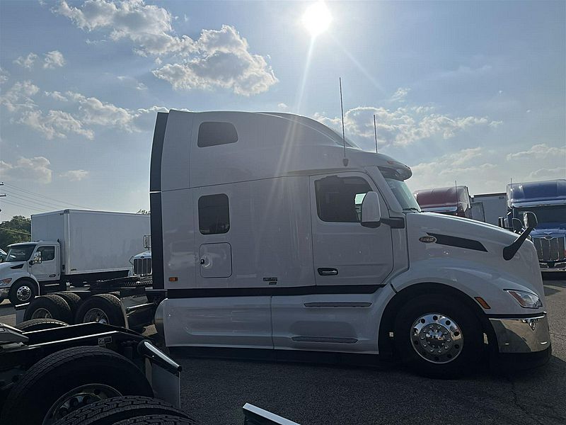 2024 Peterbilt 579 For Sale 80" Sleeper 30A602125