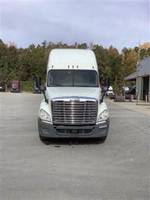 2018 Freightliner Cascadia - Sleeper Truck