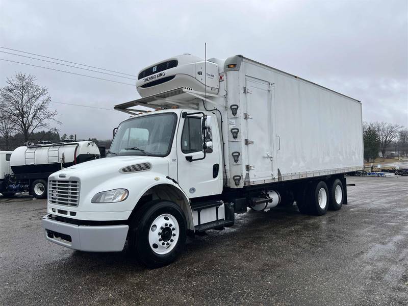 2015 Freightliner M2 (For Sale) | 26' | #9227