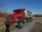 2017 Mack Granite GU713 - Dump Truck