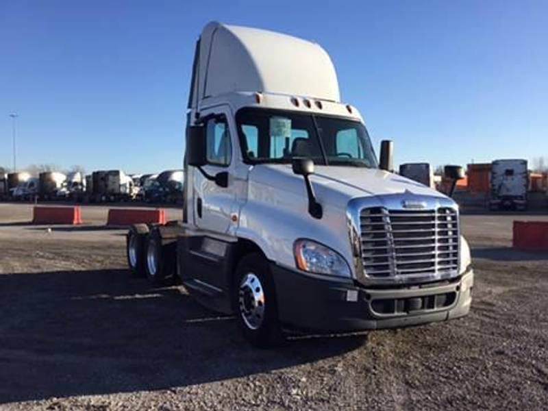 2016 Freightliner Cascadia (For Sale) | Day Cab | #15807