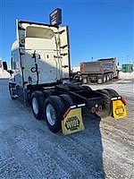 2018 Freightliner Cascadia 113 - Sleeper Truck