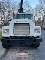 1991 Mack DM - Crane Truck