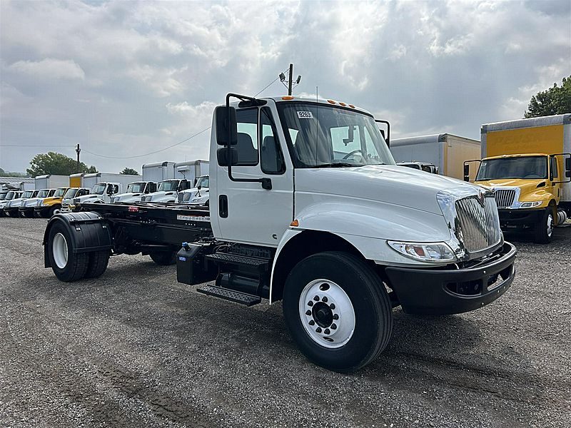 2019 International DuraStar 4300 (For Sale) RollOff Non CDL 9263