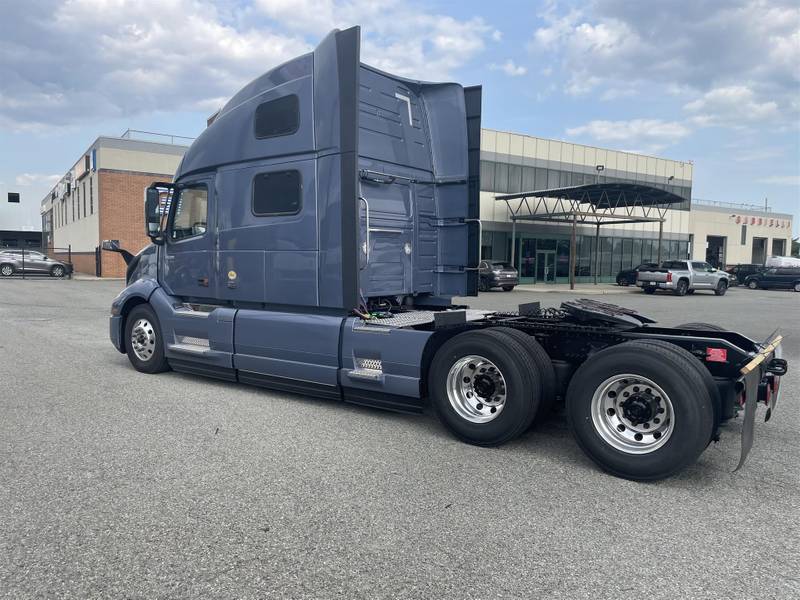 2024 Volvo VNL 860 For Sale 77" Sleeper NJ12388