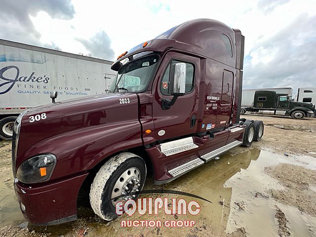 2015 Freightliner CASCADIA
