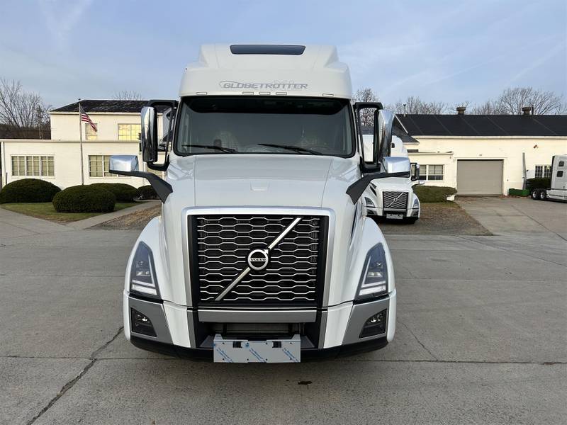 2024 Volvo VNL 860 For Sale 77" Sleeper AV1051