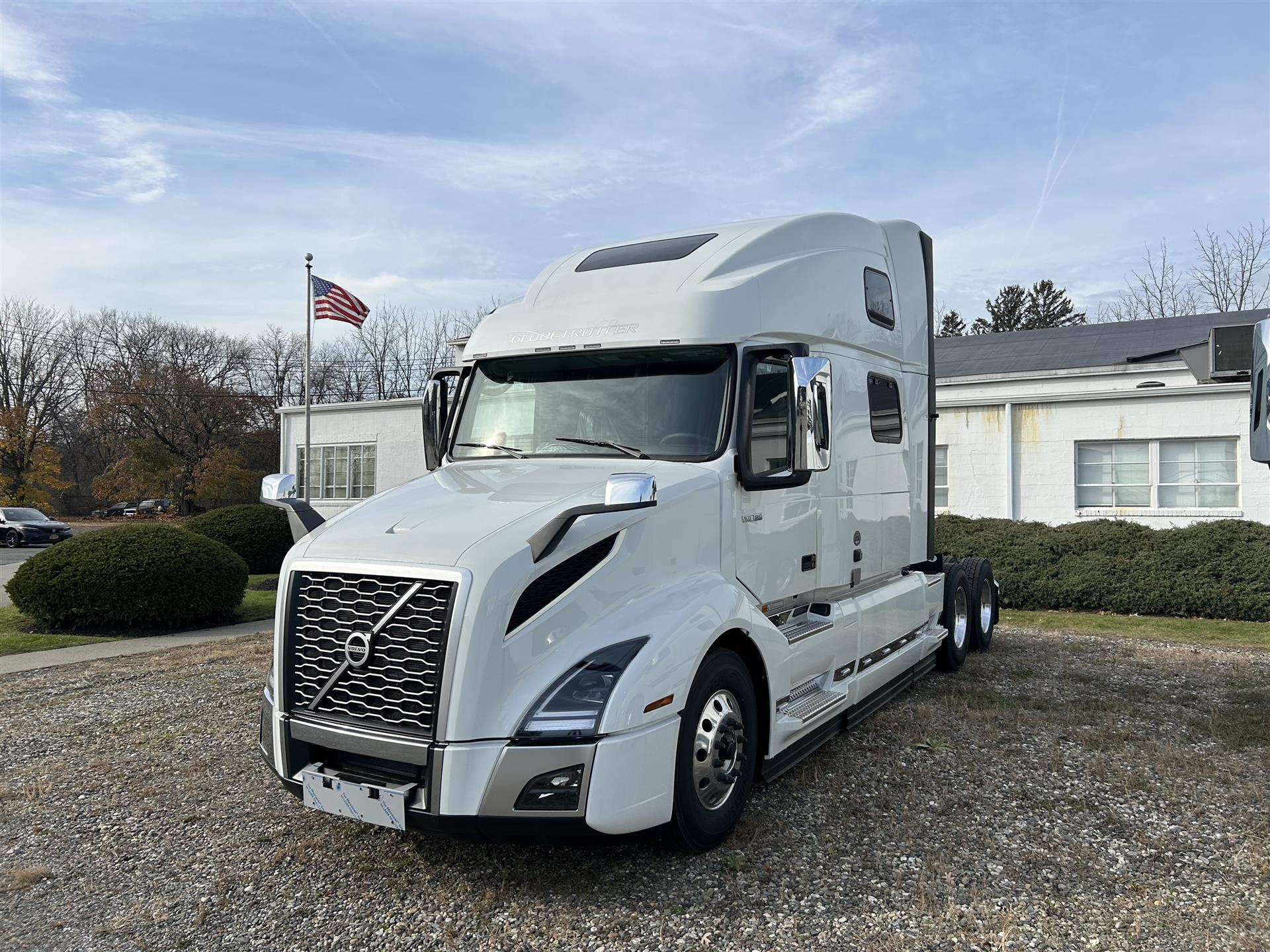 2024 Volvo VNL 860 For Sale 77" Sleeper AV1051