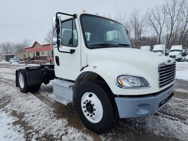 2014 Freightliner M2 (For Sale) Day Cab 2*22283