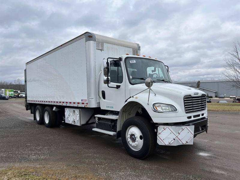 2013 Freightliner M2 (For Sale) | 24' | #9247