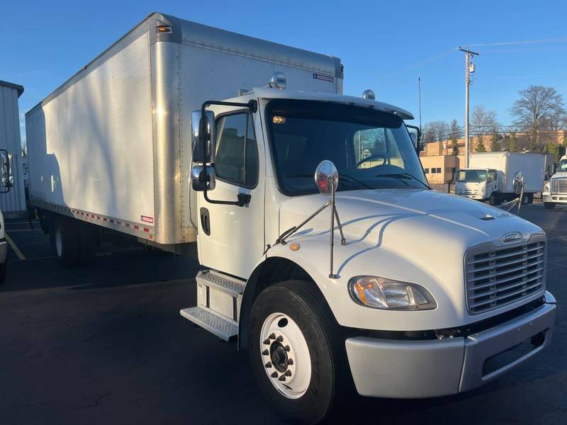 2019 Freightliner M2 106 (For Sale) | 28' Box | Non CDL | #867147