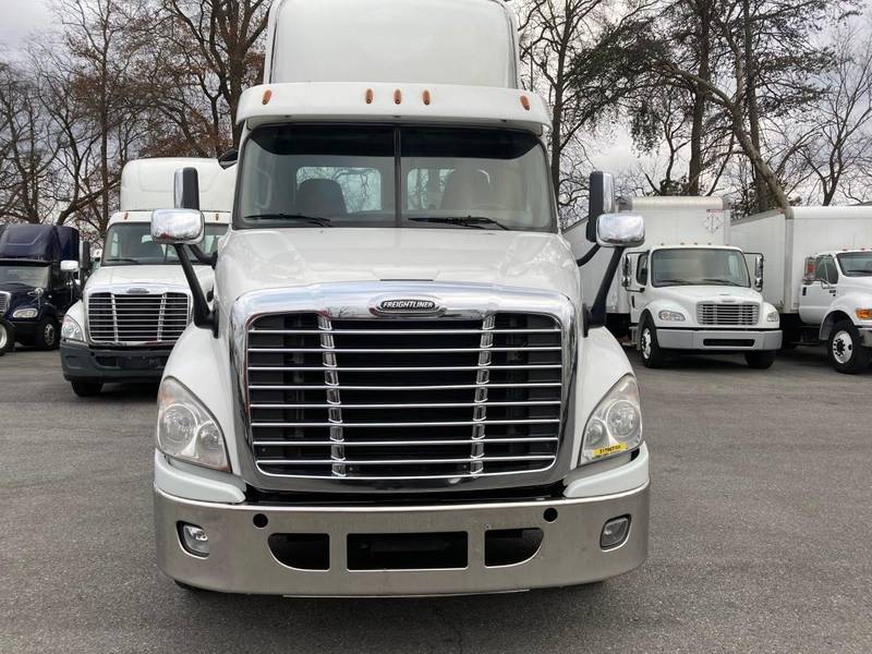 2018 Freightliner CASCADIA (For Sale) | Day Cab | #517967