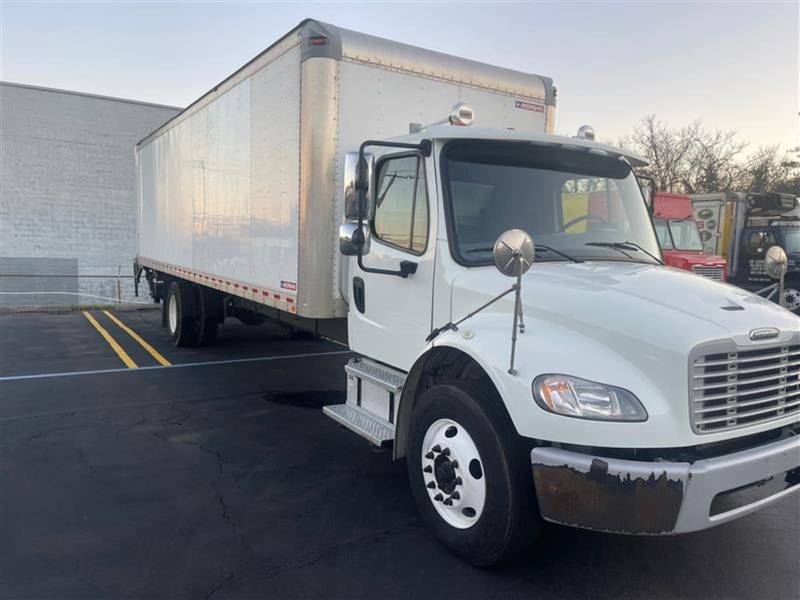 2019 Freightliner M2 106 (For Sale) | 28' Box | Non CDL | #867153