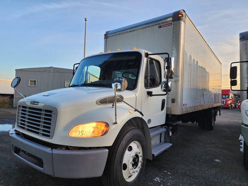 2016 Freightliner M2 106 (For Sale) | 26' Box | #356252