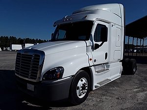 2020 Freightliner Cascadia 125 - Sleeper Truck