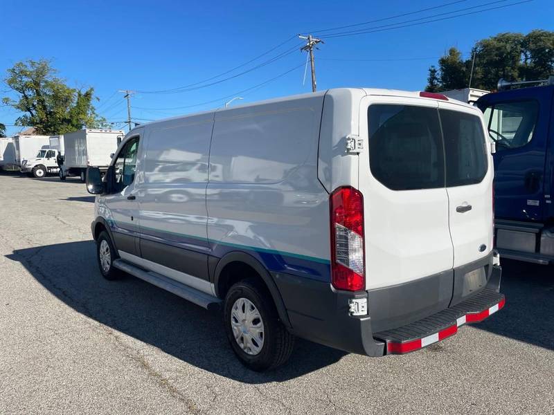 2015 Ford TRANSIT 250 LOW ROOF (For Sale) | Cargo Van | Non CDL | #530728