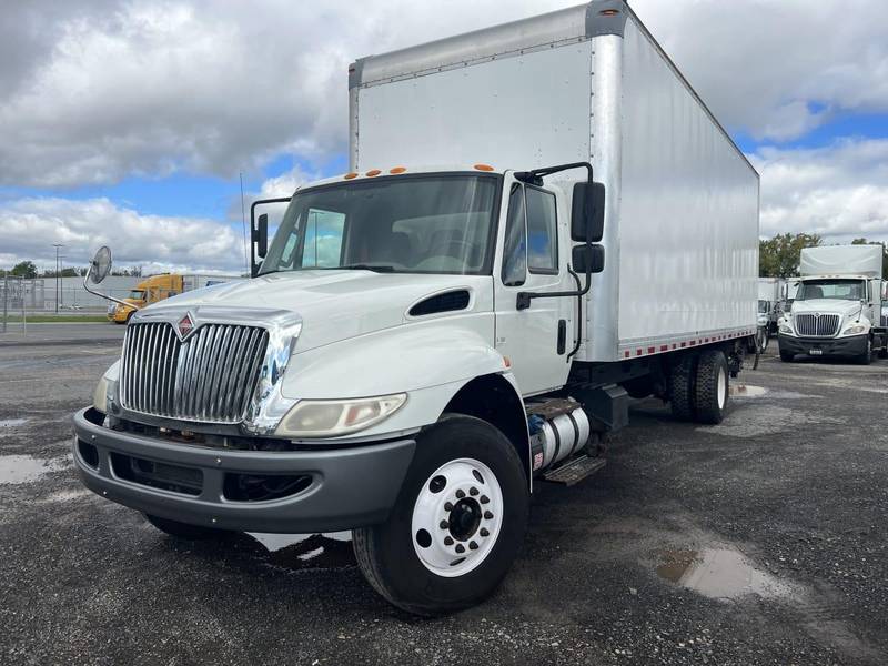 2017 Navistar International 4300 (For Sale) | 26' Box | #669656