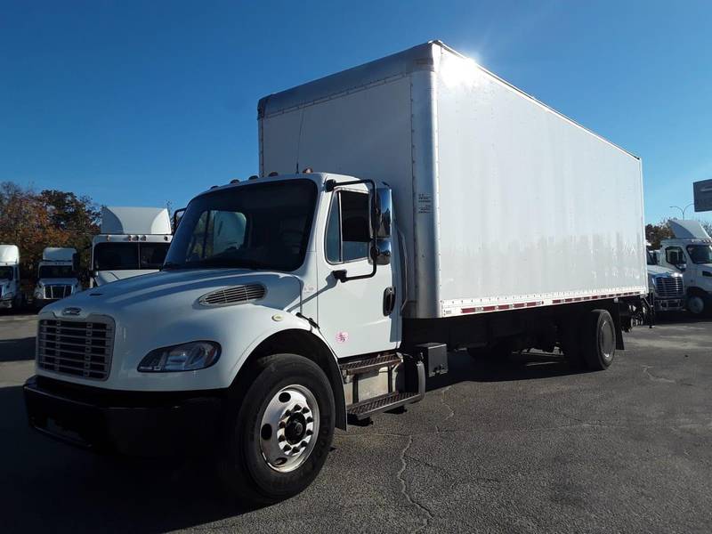 2018 Freightliner M2 106 (For Sale) | 26' Box | #684897