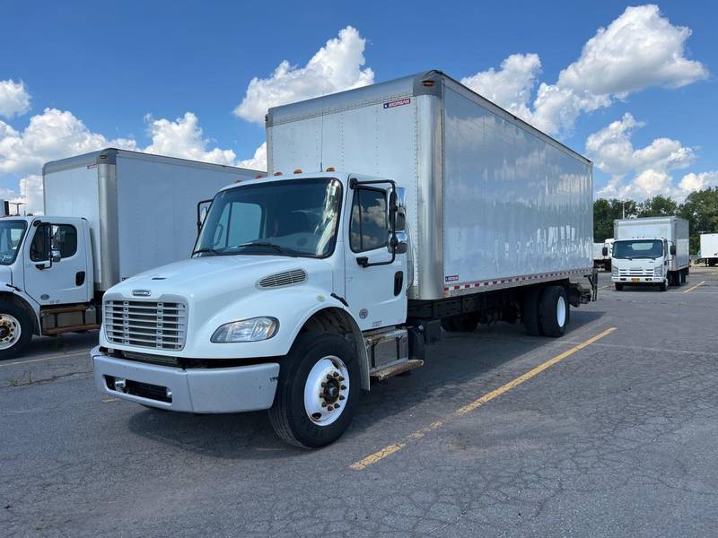 2019 Freightliner M2 106 (For Sale) | 26' Box | #831695