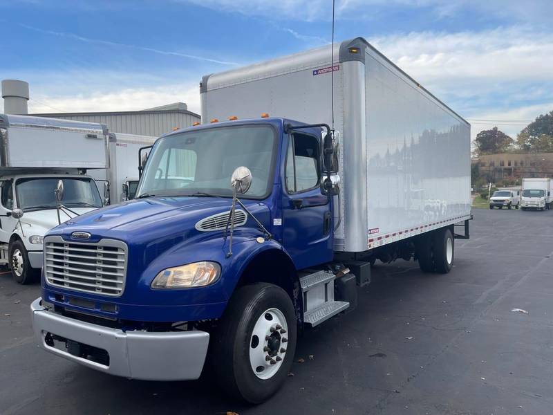 2018 Freightliner M2 106 (For Sale) | 26' Box | #762473