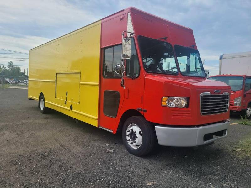 2016 Freightliner MT55 (For Sale) | 24' Box | Non CDL | #650240