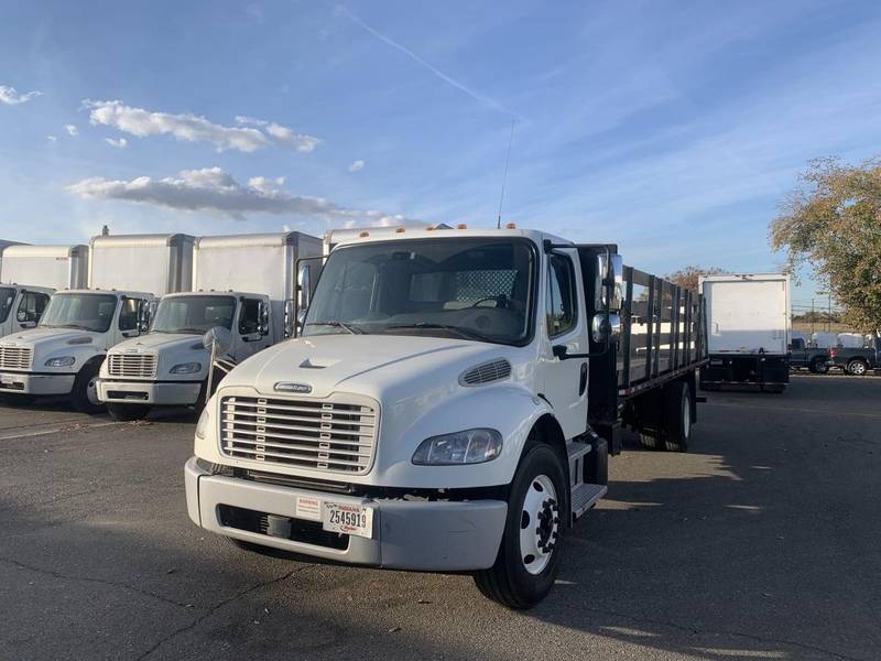 2017 Freightliner M2 106 (For Sale) | Flatbed | Non CDL | #665046