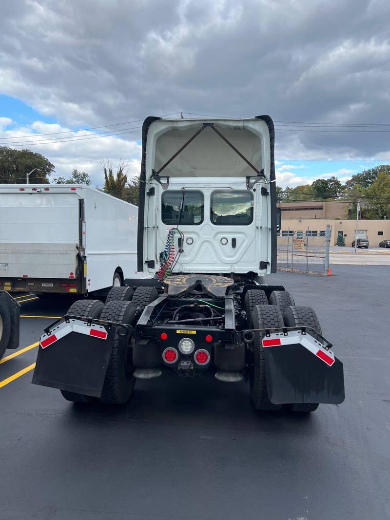 2020 Freightliner NEW CASCADIA 116 (For Sale) | Day Cab | #894906