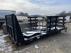 2015 Robertson Truck Sales 15' STAKE BODY - Flatbed