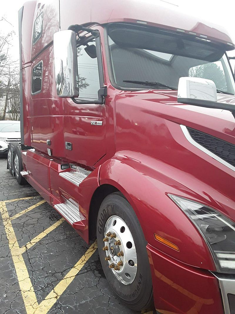 2019 Volvo VNL 860 For Sale 73" Sleeper 840683