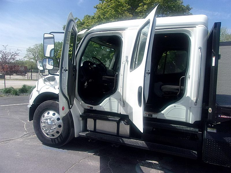 2015 Freightliner M2 106