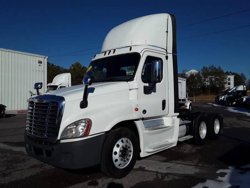 2015 Freightliner CASCADIA 125 (For Sale) | Day Cab | #307208