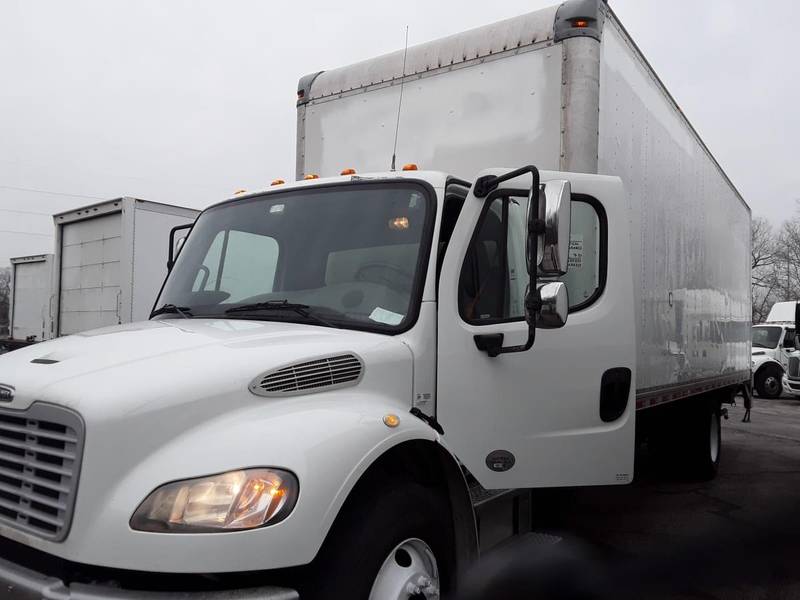 2018 Freightliner M2 106 (For Sale) | 26' Box | Non CDL | #687392