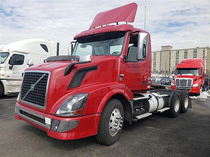 2015 Volvo VNL (For Sale) NON Sleeper 257631