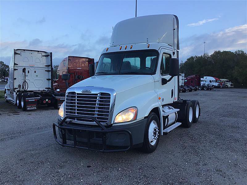 2016 Freightliner CASCADIA (For Sale) NON Sleeper 257412