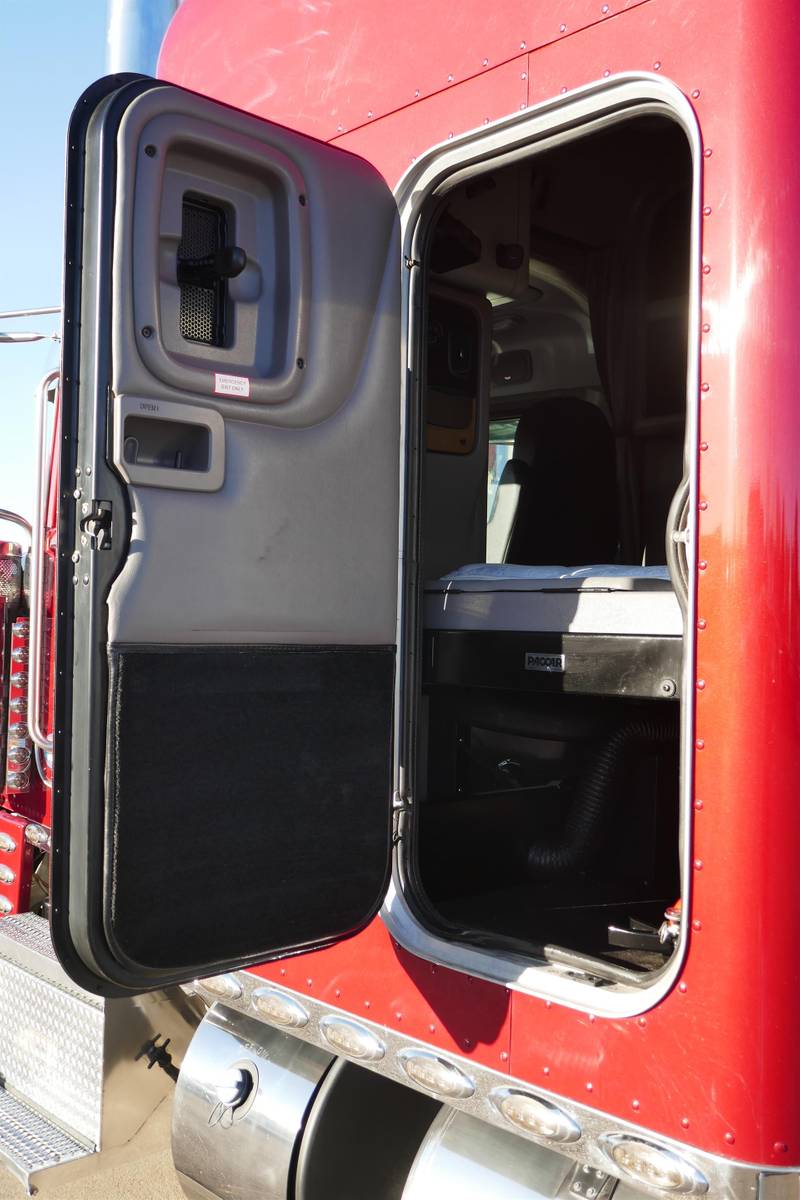 2020 Peterbilt 389 For Sale 72 Sleeper 4822