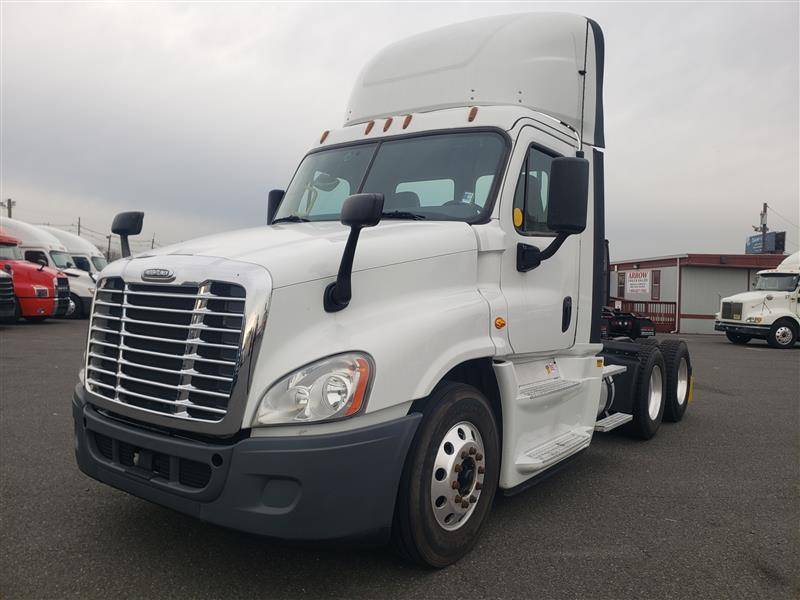 2018 Freightliner CASCADIA (For Sale) | NON Sleeper | #257688