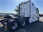 2019 Freightliner Cascadia 126 - Sleeper Truck