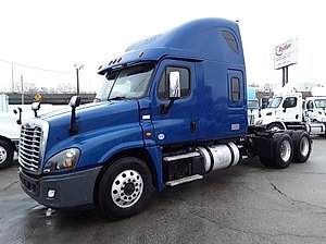 2016 Freightliner Cascadia 125 - Sleeper Truck