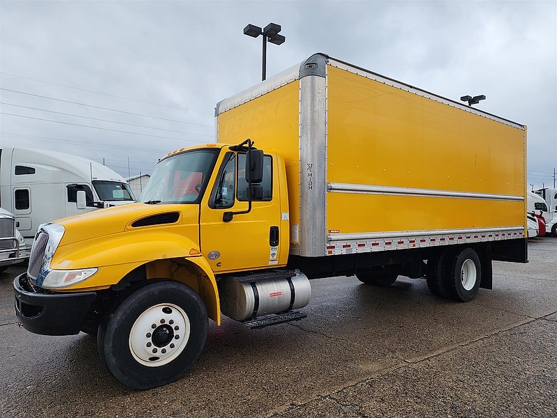 2019 International 4300 Box Truck