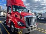 2016 Freightliner CASCADIA 113 - Day Cab